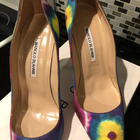 💖Manolo Blahnik Tie Dye Pumps! 💖 - Picture 4 of 8